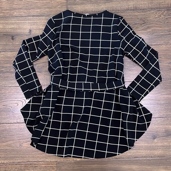 Size Small, Hi-Lo Blouse - Picture 2 of 2